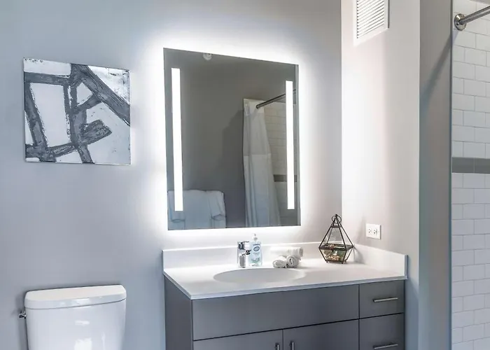 New Sleek 2br - Perfect Blend Of Comfort & Style In Appartamento