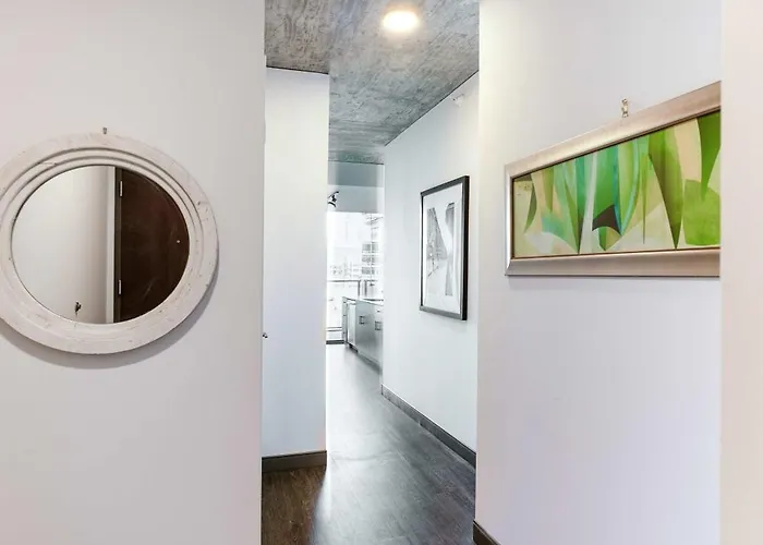 New Sleek 2br - Perfect Blend Of Comfort & Style In Chicago