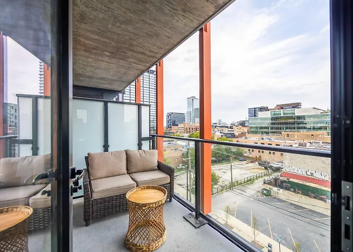 New Sleek 2br - Perfect Blend Of Comfort & Style In Chicago